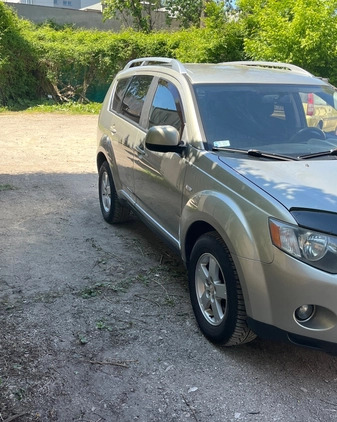 Mitsubishi Outlander cena 16000 przebieg: 456000, rok produkcji 2007 z Łódź małe 232